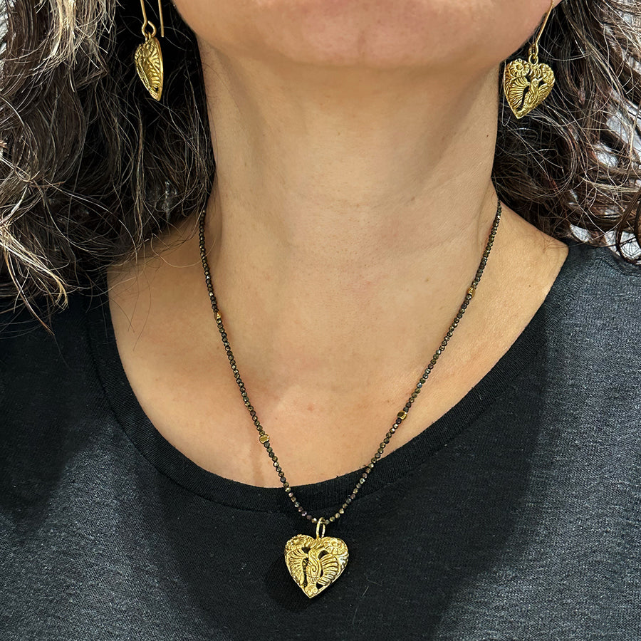 DIJE CORAZON COLIBRI -PLATA DORADA