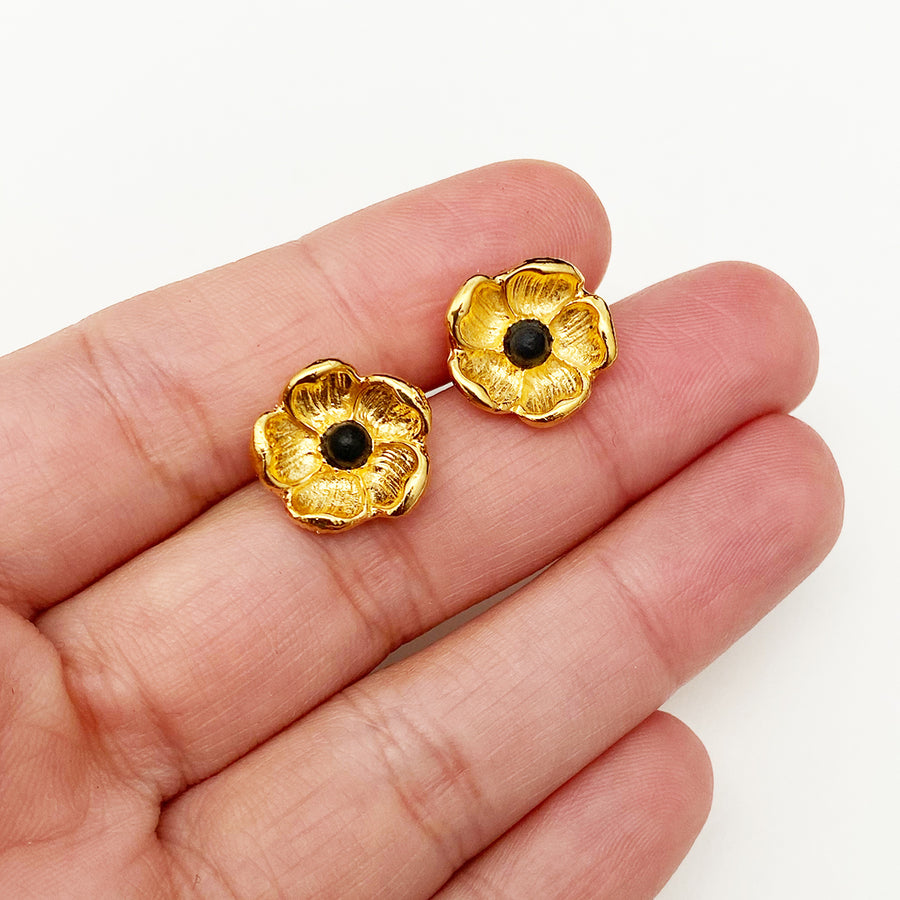 Arete Flor 5 pétalos -Oro