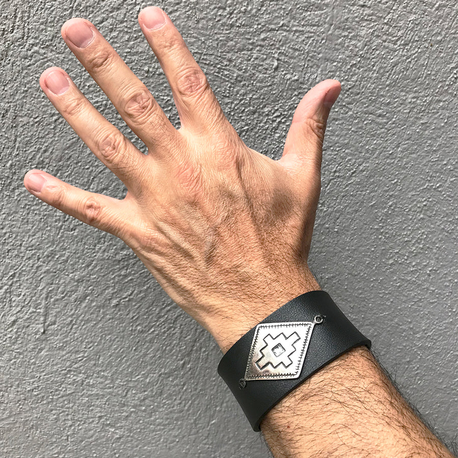 Brazalete Ancho Chenteño -Plata